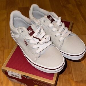 Vans youth unisex grey/maroon NEW skater Seldan Kids' Sneakers size 2